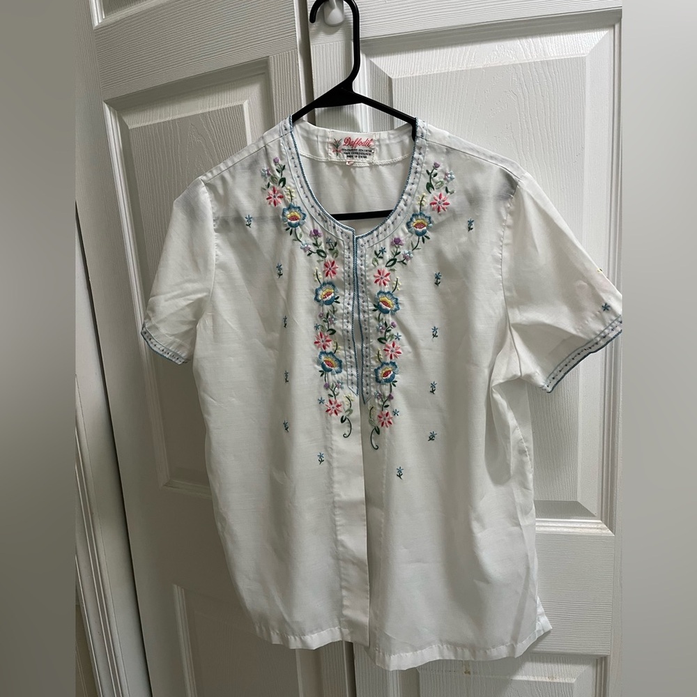 Vintage Floral Embroidered Blouse by Daffodil